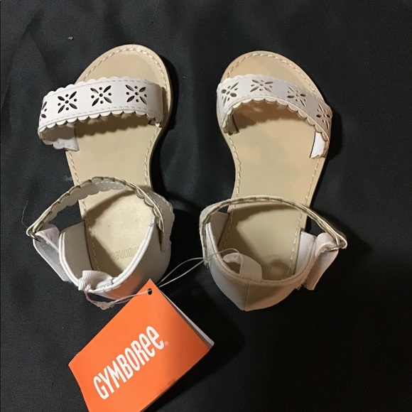 GYMBOREE GIRLS SANDALS NWT SZ 5 VERY CUTE WHITE - Picture 2 of 4